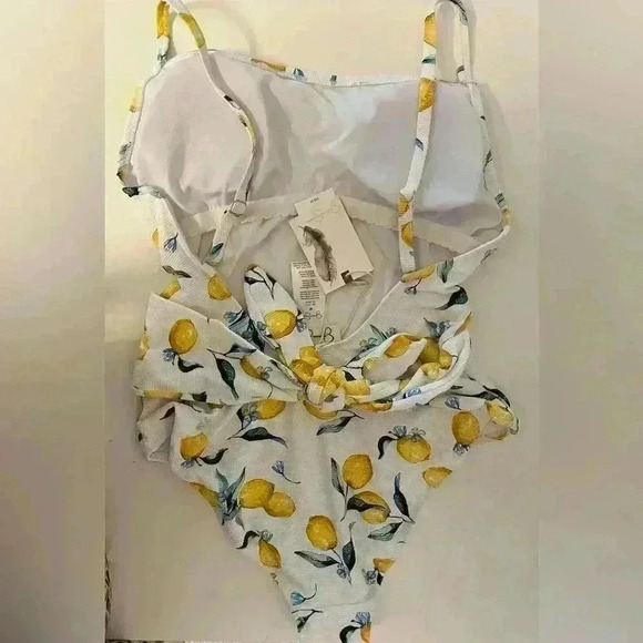 Jessica Simpson LEMONS Nice Lemons Tie-Waist One-Piece Swimsuit Size M - Picture 11 of 12